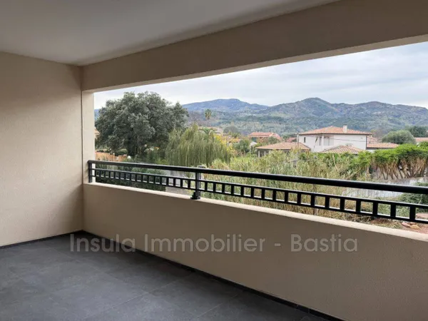 Appartement 3 pièces 69 m² 