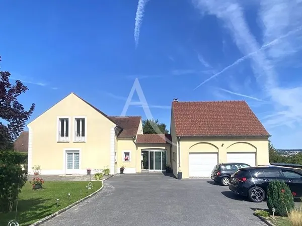 Maison 8 pièces 214 m² 