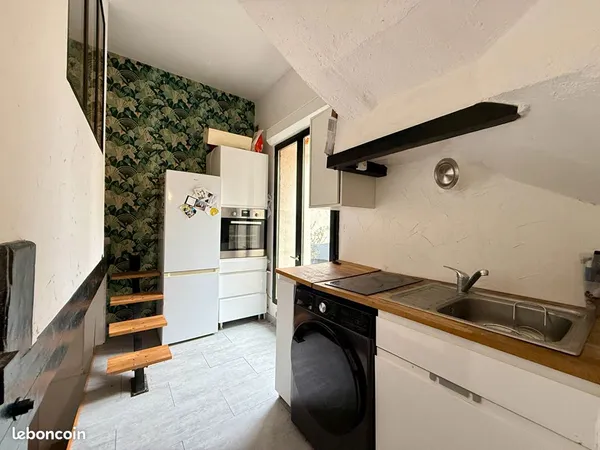 Studio 1 pièce 25 m² 