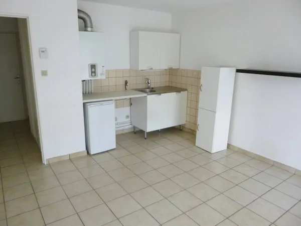 Studio 1 pièce 24 m² 