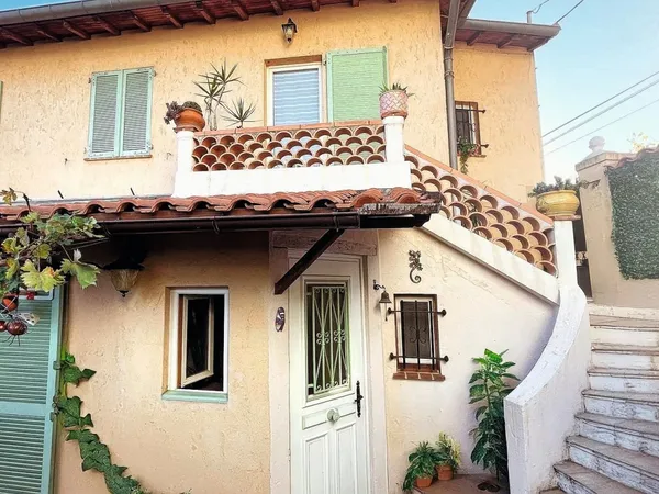 MAISON DE VILLE 