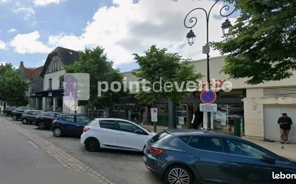 Local commercial 102 m² 