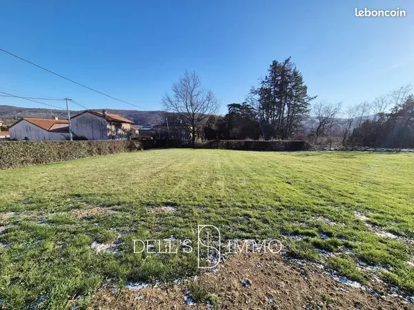 Terrain 672 m² Émeringes 
