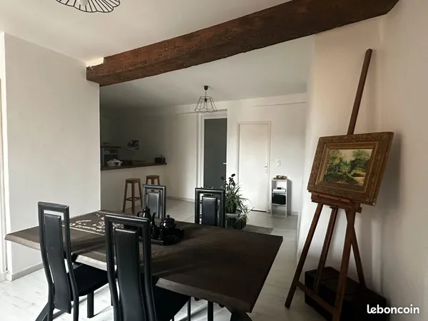 Location "vide" T4, 70m², Centre ville d'AUXONNE 
