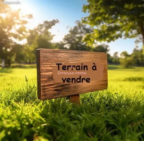 Terrain 650 m² 