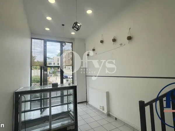 Local commercial 83 m² 