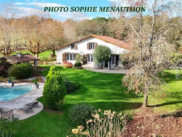 Ferme 8 pièces 292 m² 