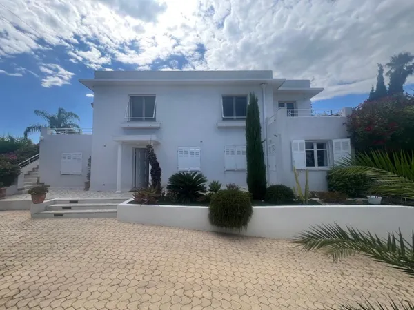 Maison 8 pièces 