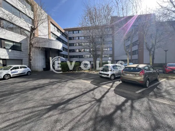 Bureaux 137 m² 
