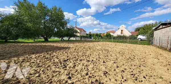 Terrain 605 m² 