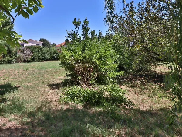 Terrain constructible 768 m² 