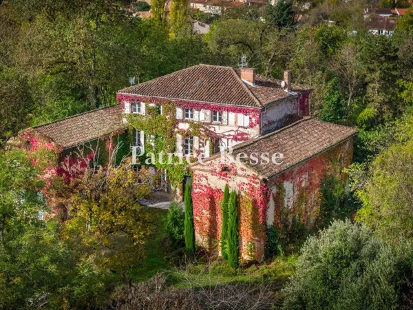 Maison 8 pièces 315 m² 