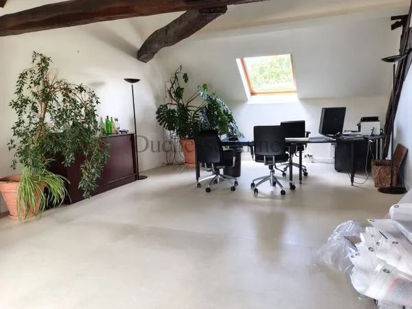 Bureaux 220 m² 