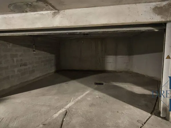 Parking 35 m² 