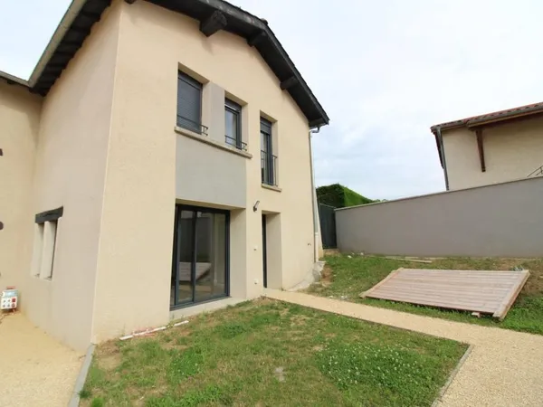 Maison 5 pièces - AMPUIS (69420) 