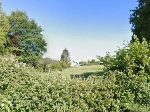 Terrain 734 m² 