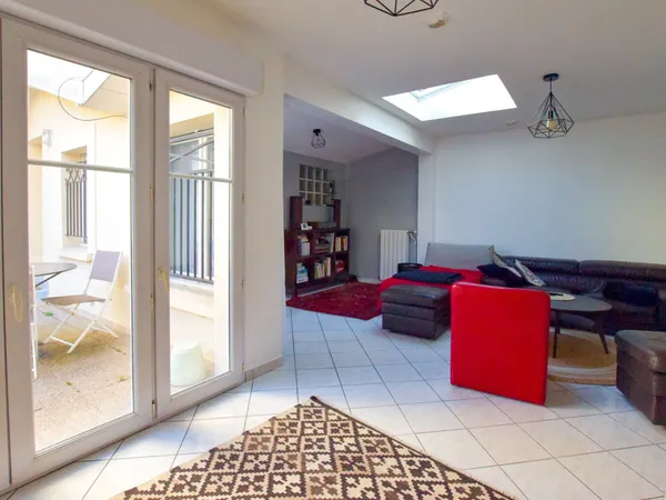 Esprit maison avec terrasse aux portes de Puteaux 