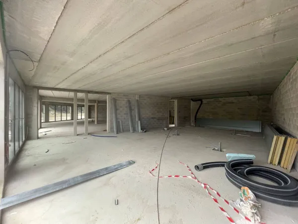 Local commercial 461 m² 