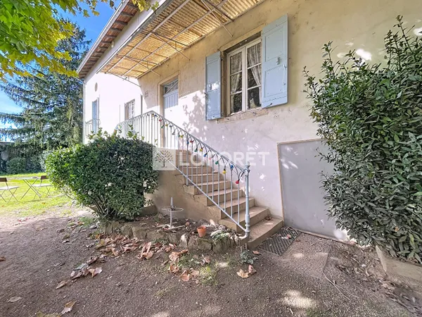 Maison 8 pièces 140 m² 