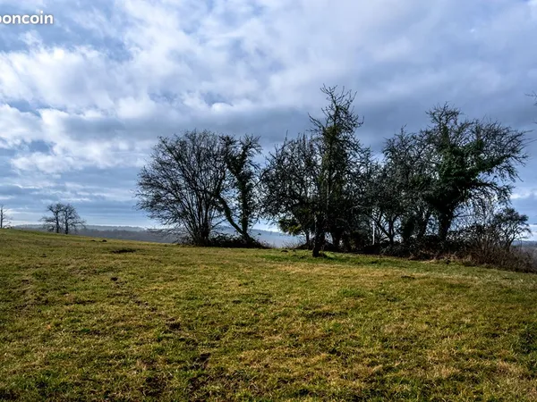 Terrain 2064 m² LOMONT 
