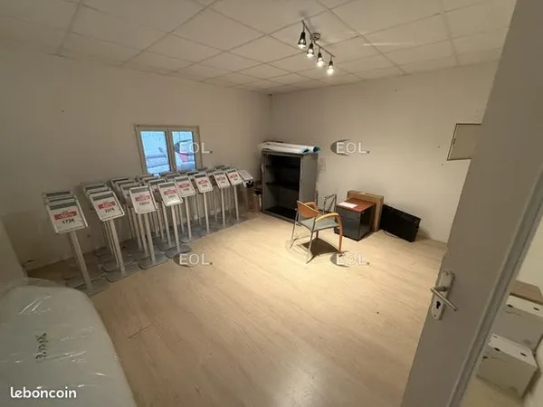 Bureaux 1400 m² 