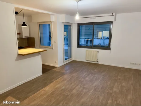 Appartement T2 47m2 à louer proche place de Bretagne 