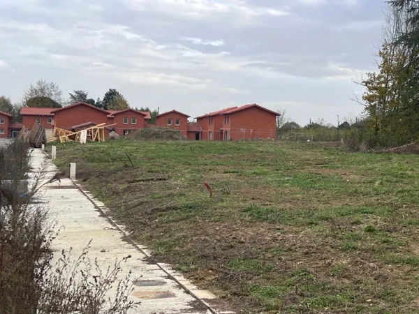 Terrain 350 m² 