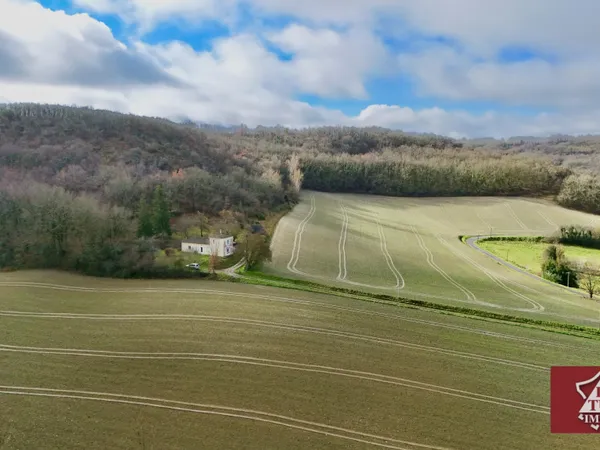 Maison de campagne avec forêt et vue 