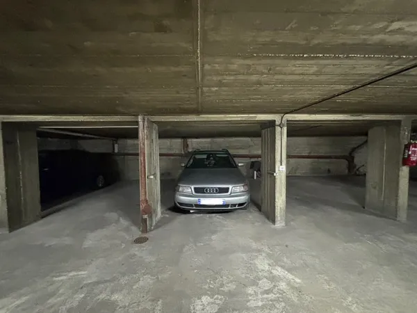 Parking 11 m² 