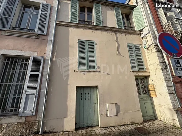 Immeuble 5 pièces 111 m² 