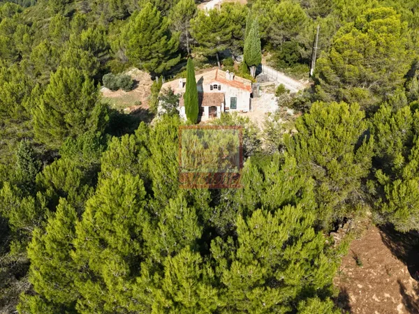 MAISON ANCIENNE A RENOVER AU MONTAIGUET 