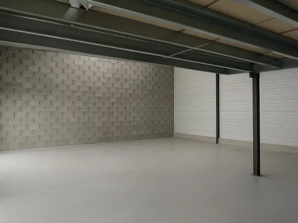 Local d'activité 163 m² 