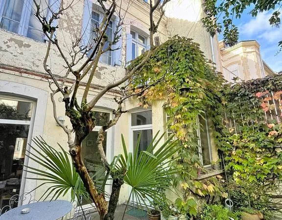Maison de luxe 9 pièces 216 m² 