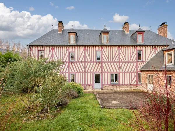 MAISON DE CARACTERE NORMANDE 9 pièces 215 m2 
