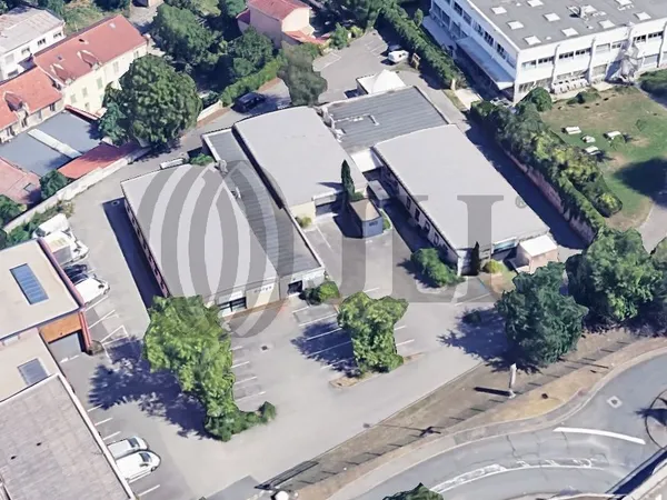 Local industriel 292 m² 
