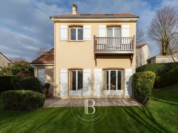 MAISON 5 CHAMBRES 
