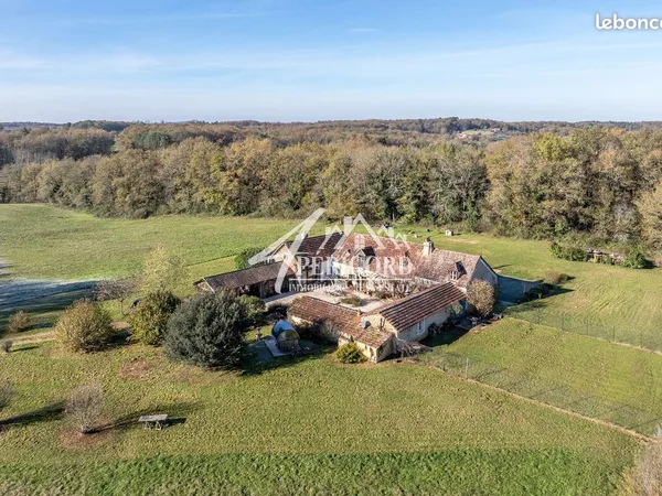 Gîte 8 pièces 300 m² 