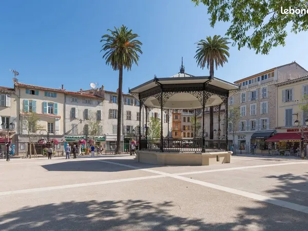 Bar, fond de commerce 160 m² Antibes 