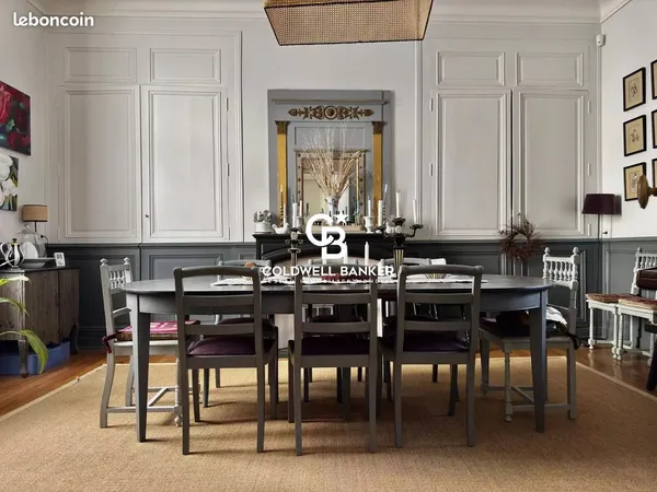 Maison 11 pièces 245 m² 