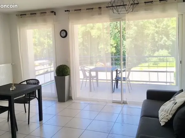 Location studio meublé 