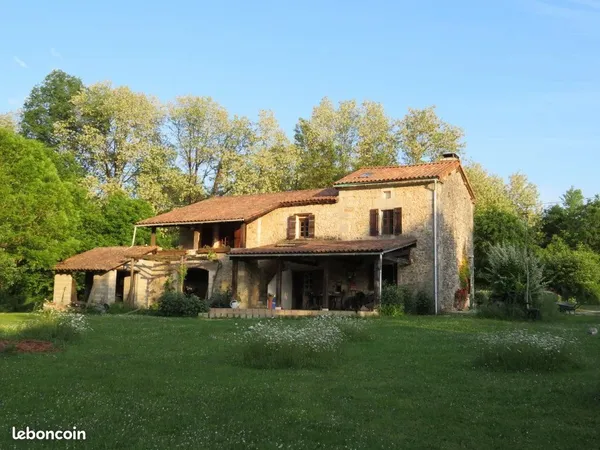 Propriété 5 pièces 117 m² 