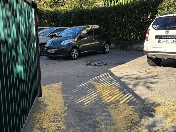 Parking 12 m² 