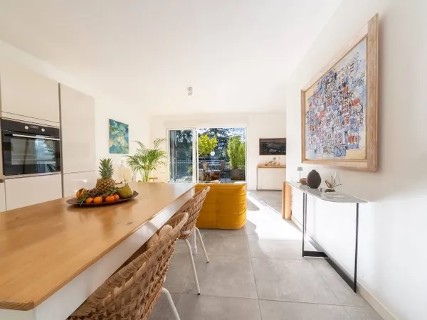 Appartement 4 pièces 93 m² 