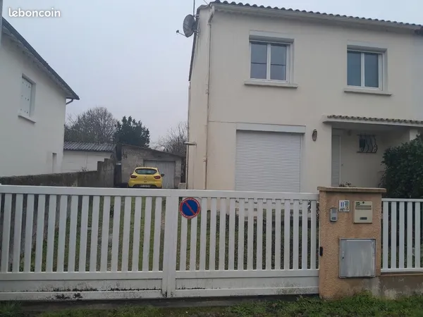 Loue Charmante petite Maison meublée 