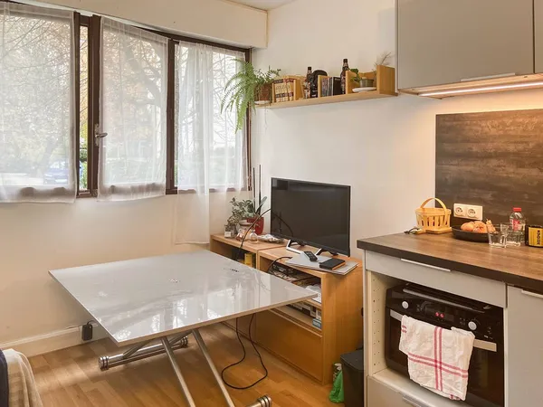 Charmant studio meublé lumineux - 26m² - Proche Parly II 
