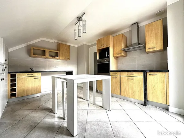 Appartement 5 pièces 76 m² 