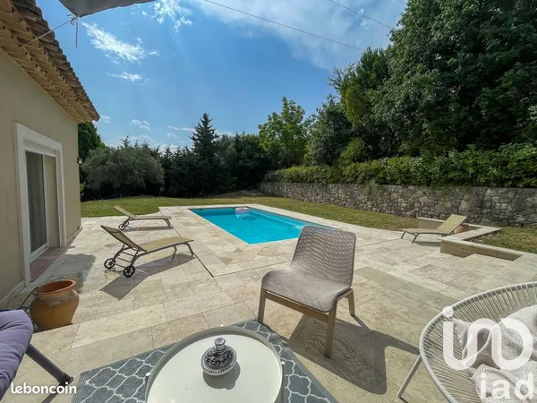 Propriété 5 pièces 187 m² 