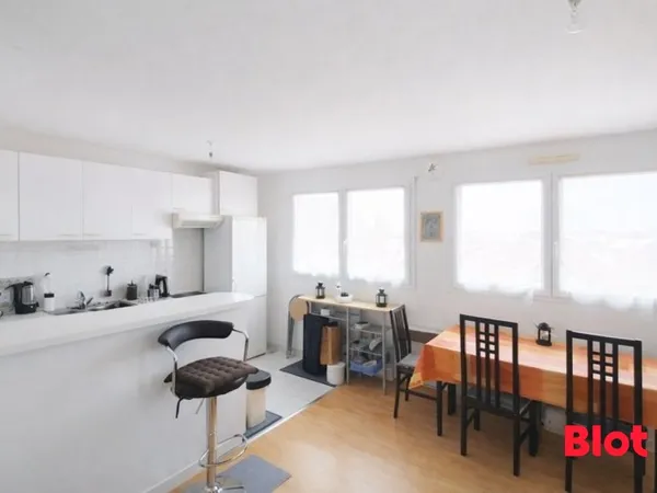 A VENDRE Chez BLOT IMMOBILIER LE SILLON - Appartement T2 de 42m² - SAINT-MALO: 