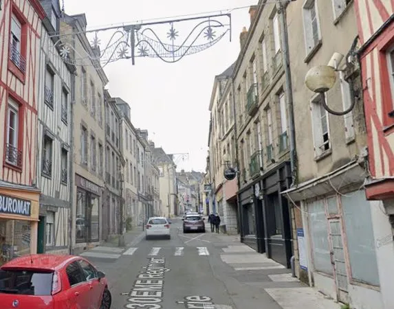 Immeuble 13 pièces 250 m² 