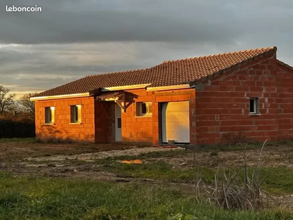 Maison a vendre ensemble ou séparément 